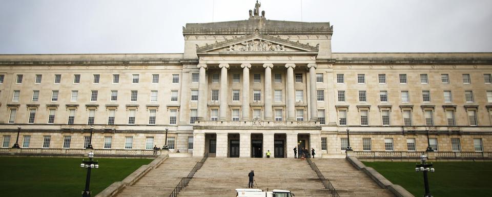 Le palais de Stormont, siège du gouvernement d'Irlande du Nord. [keystone - AP Photo/Peter Morrison, File]