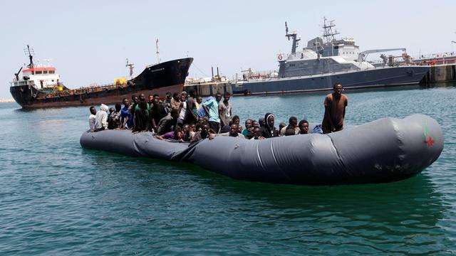 Des migrants secourus au large de Tripoli (Libye). [Ismail Zitouny]