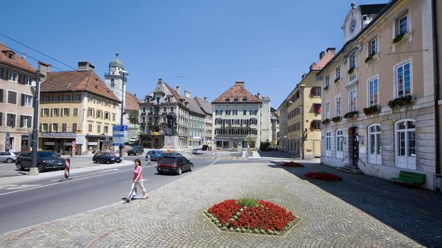 La Place de l'Hôtel-de-Ville à La Chaux-de-Fonds. [Keystone - Martin Rütschi]