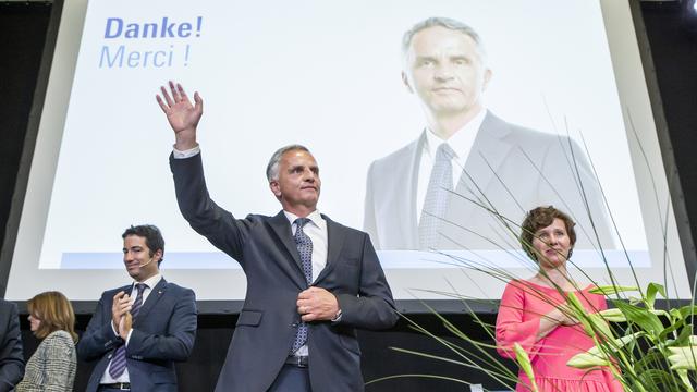 Didier Burkhalter a été ovationné par les délégués du PLR samedi à Engelberg. [Keystone - Alexandra Wey]