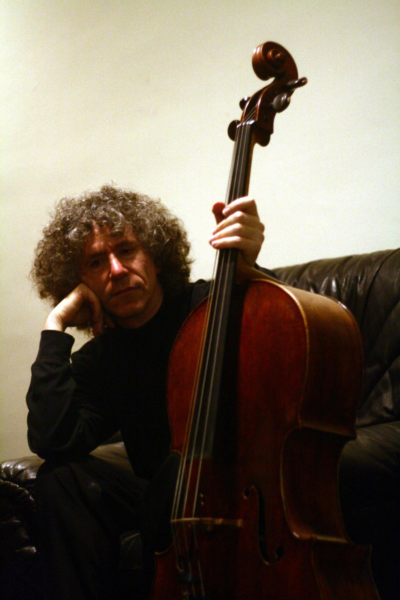 Le violoncelliste Steven Isserlis. [AFP - alge Cheung]