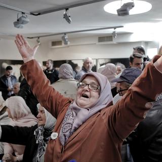 La joie des familles des victimes du massacre de Srebrenica à l'annonce de la condamnation de Ratko Mladic. [AP/Keystone - Amel Emric]