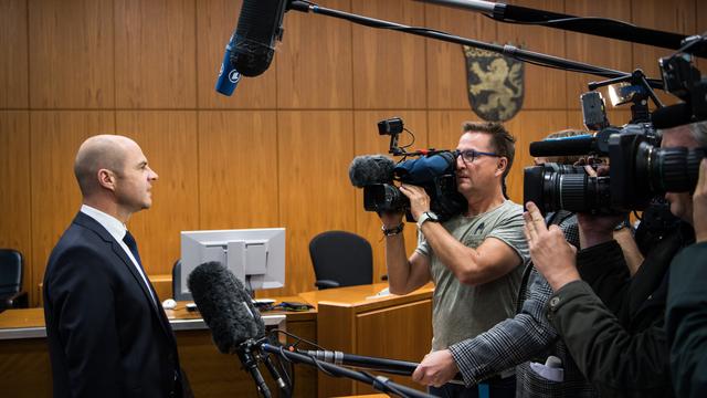Le procureur Lienhard Weiss face à la presse avant l'ouverture du procès de Daniel M. [AFP - Andreas Arnold]