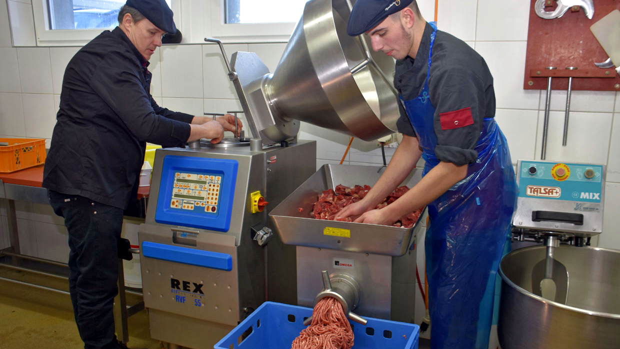 Les éleveurs veulent mieux valoriser la viande chevaline suisse. [RTS - Gaël Klein]