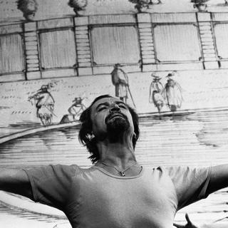 Maurice Béjart, lors de la répétition de l'"Ile enchantée", en 1980 [AFP - ANNIE RINGUIN]