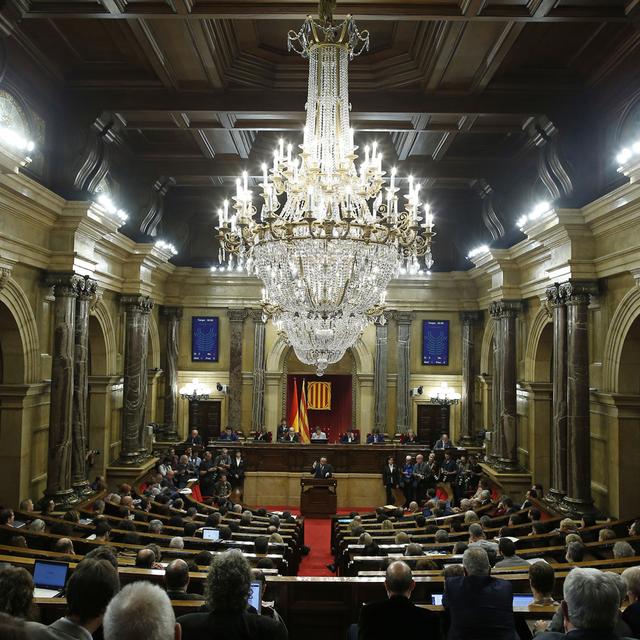 Le Parlement régional de la Catalogne à Barcelone ce vendredi 27 octobre. [AP/Keystone - Manu Fernandez]