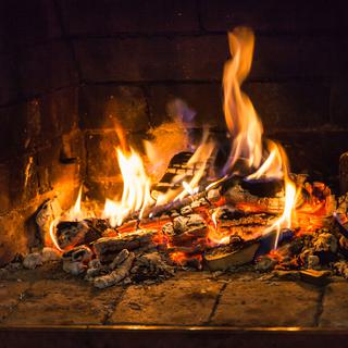 Les feux de cheminée ont leur charme, mais aussi des incovénients.
vvoe
Fotolia [vvoe]