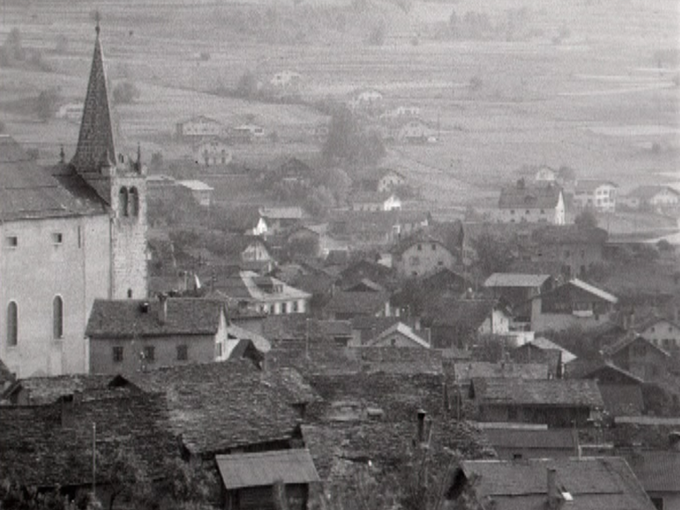 Le village de Lens en 1966. [RTS]