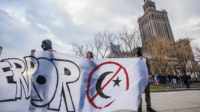 Manifestation anti-islam à Varsovie, 11.11.2017. [NurPhoto/AFP - Celestino Arce]