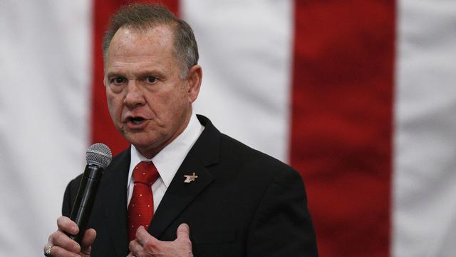 Roy Moore en campagne à Midland City, dans l'Alabama, ce 11 décembre 2017. [Keystone - AP]