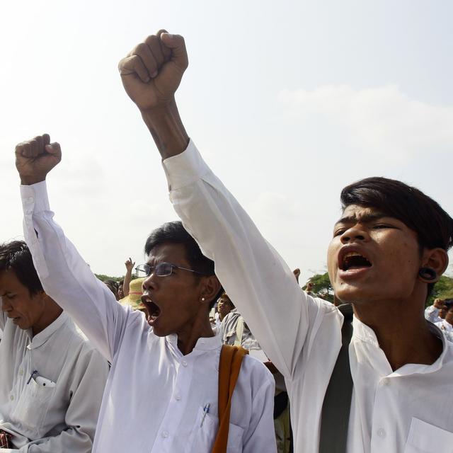 Des membres du groupe nationaliste Ma Ba Tha protestent à Nayptitaw, Myanmar, samedi 20 mai 2017. [AP Photo/AFP - Aung Shine Oo]