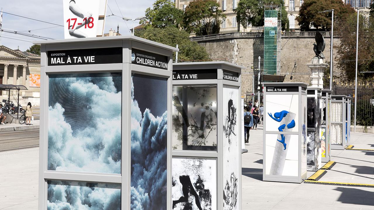 Exposition "Mal à ta vie" au parc des Bastions à Genève. [www.childrenaction.org - Ivan Simeon]