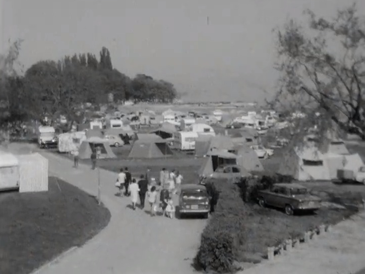 Le camping de Martigny en 1964. [RTS]