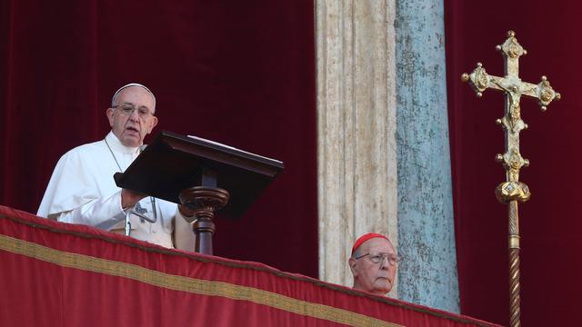 Le pape François lors de son traditionnel message de Noël ce lundi. [Reuters - Alessandro Bianchi]