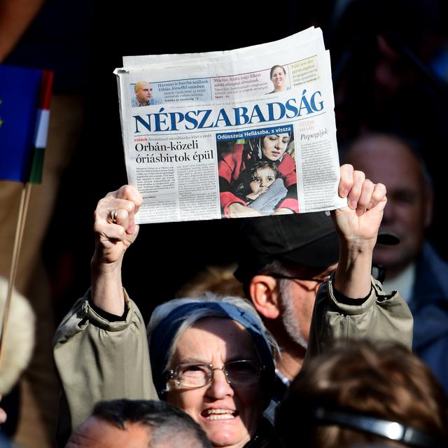 Le quotidien Népszabadsag a dû suspendre ses activités. [AFP - ATTILA KISBENEDEK / AFP]