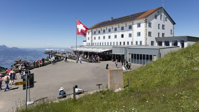 Quelque 800'000 touristes visitent le Rigi chaque année. [Keystone - Gaëtan Bally]