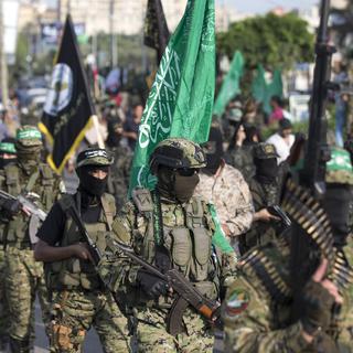 Des militants du Hamas lors d'une manifestation contre Israël à Gaza City le 25 juillet 2017. [AFO - Mahmud Hams]