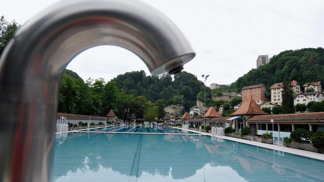 Les projets de piscine sont pléthores à Fribourg (ici La Motta). [Keystone - Lukas Lehmann]