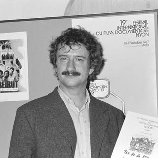 Le réalisateur Hans-Ulrich Schlumpf, à Nyon, en 1987. [Keystone - STR]