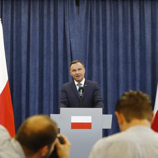 Le président polonais lors de son annonce aux médias ce lundi. [Reuters - Kacper Pempel]