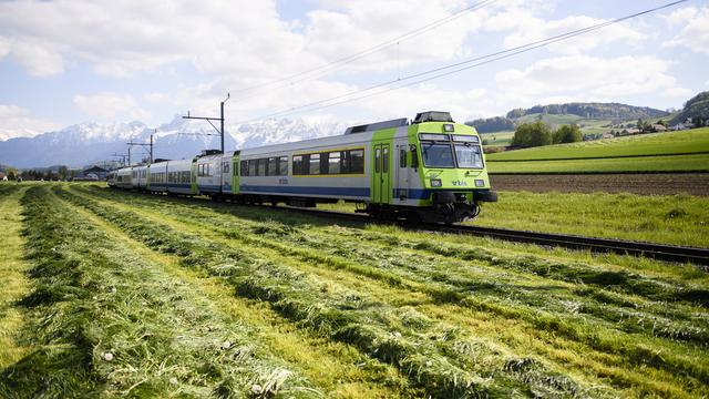 Un train de la compagnie ferroviaire BLS. [Keystone - Manuel Lopez]