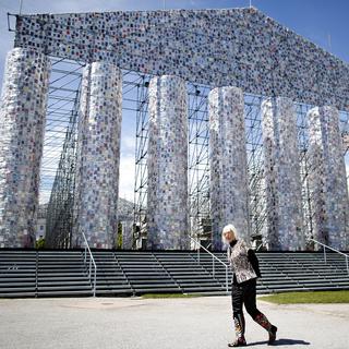"Le Parthénon des livres", de l'artiste argentine Marta Minujin, exposé à Cassel, en Allemagne. [AFP - Ronny Hartmann]