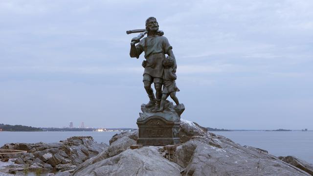 Une copie de la statue de Guillaume Tell installée au large du Bronx, à New York, sur Rat Island. [Guillaume Tell - Gerry Hofstetter]