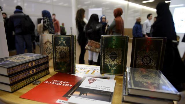 Des participants à une conférence du Conseil central islamique suisse (CCIS) (image d'archives). [Keystone - Martial Trezzini]