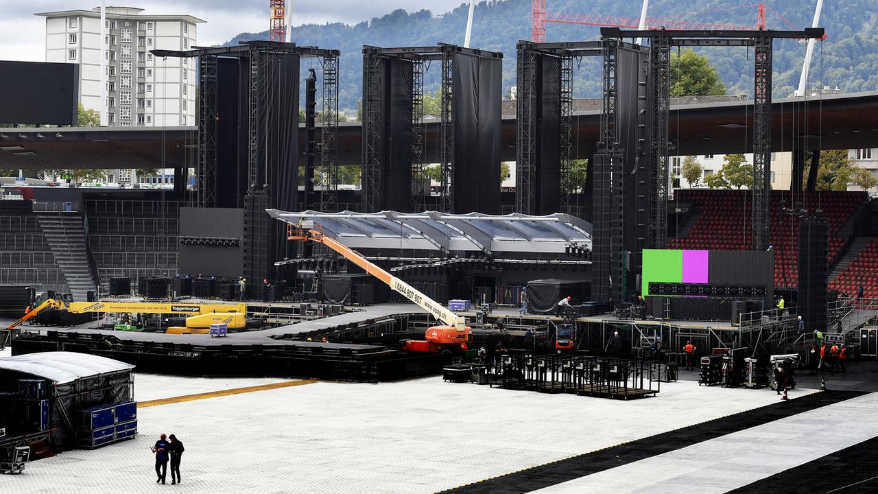 La scène encore en montage des Rolling Stones au Leztigrund de Zurich, le 19 septembre 2017. [KEYSTONE - Walter Bieri]