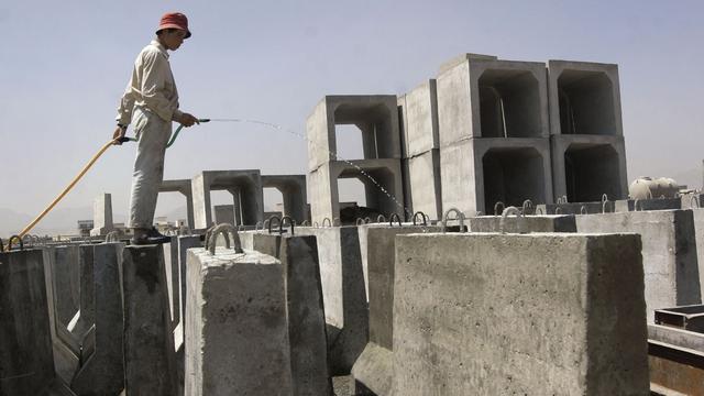 La reconstruction de l'Afghanistan s'avère lente et compliquée. [AP/Keystone - Musadeq Sadeq]