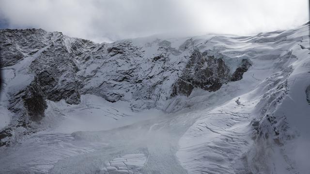 Le glacier de Trift au-dessus de Saas-Grund (VS). [Keystone - Dominic Steinmann]