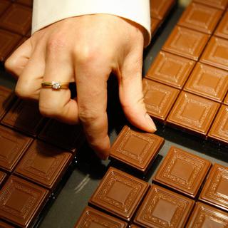Il existe du chocolat directement adapté au goûts du pays où il est consommé. [Keystone - Jean-Christophe Bott]