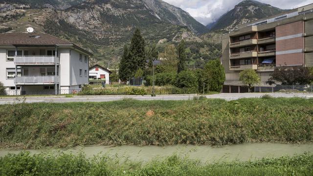 Le canal Lonza, à Rarogne, avait été contaminé par le mercure. [Keystone - Dominic Steinmann]