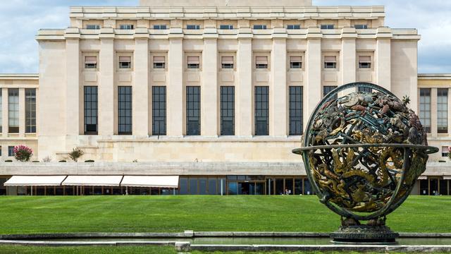 Quinze ans d’adhésion de la Suisse à l’ONU : Géopolitis au Palais des Nations [RTS - Laurent BLEUZE]