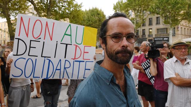 L'agriculteur français Cédric Herrou, connu pour son soutien aux migrants, lors de son procès en appel le 8 août 2017. [AFP - Boris Horvat]