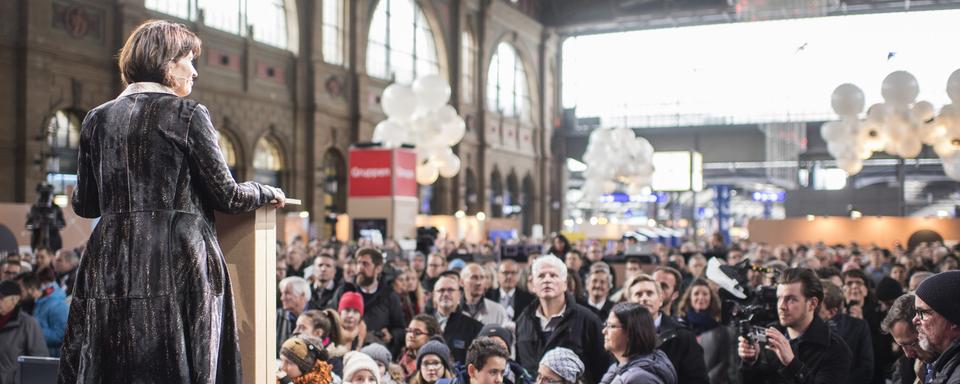 Doris Leuthard à la gare de Zurich pour les "Digital Day". [Keystone - Ennio Leanza]