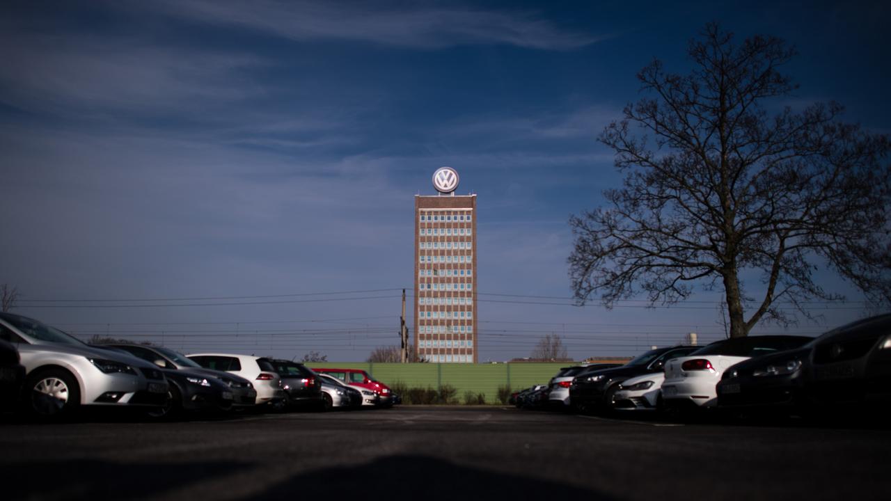 Le bâtiment de l'administration de VW à Wolfsbourg, en Allemagne. [Keystone - Julian Stratenschulte]