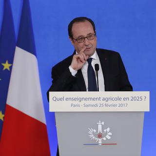 Le président français François Hollande lors d'une conférence de presse après une visite au salon de l'agriculture, le 25 février 2017. [keystone - Christian Hartmann Pool]