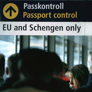 L'exécutif européen avait accepté pour la première fois en mai 2016 une prolongation exceptionnelle des contrôles rétablis en 2015 à certaines frontières de l'Allemagne, de l'Autriche, du Danemark, de la Suède et de la Norvège. [EPA/Keystone - Pressens Bild/Henrik Montgomery]