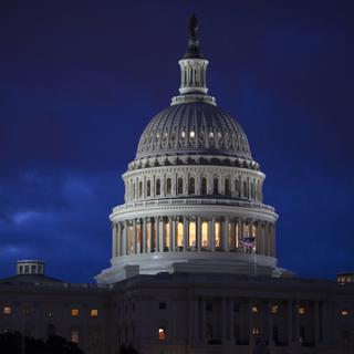 Le Capitole à Washington, photographié de nuit. [Keystone - J. Scott Applewhite]