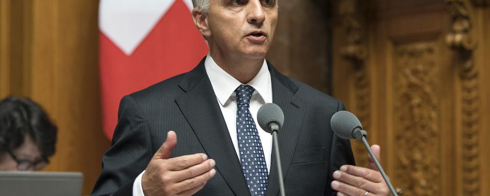 Didier Burkhalter mercredi devant le National. [Keystone - Peter Schneider]