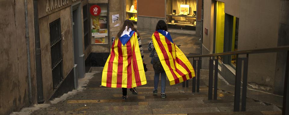 Le drapeau catalan. [keystone - AP Photo/Francisco Seco]