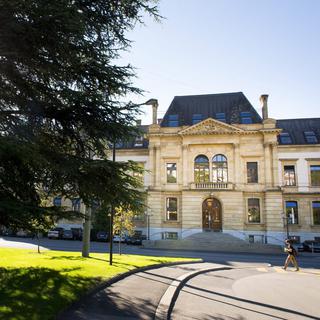 Le bâtiment principal de l'Université de Neuchâtel. [Keystone - Jean-Christophe Bott]