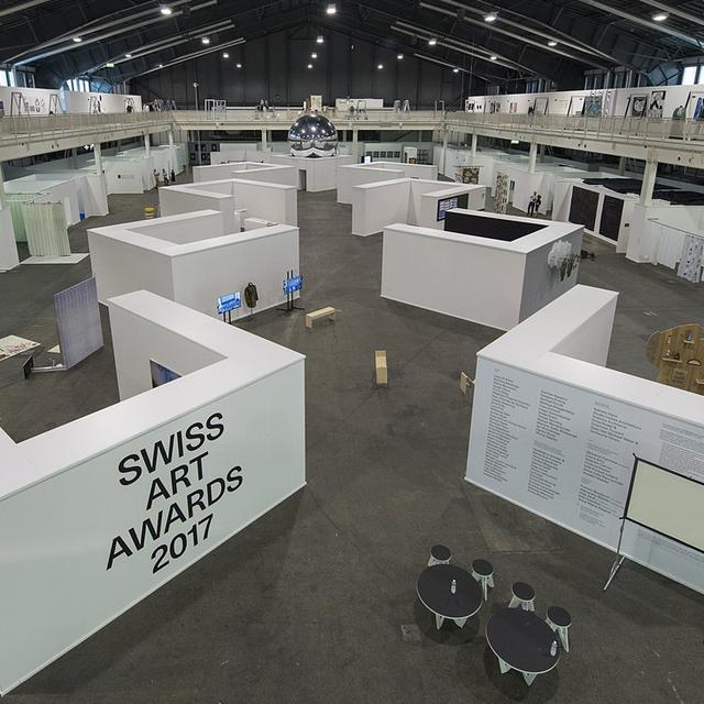 Art Basel, la grande foire annuelle d'art contemporain tient salon sur les rives du Rhin. [EPA/Keystone - Georgios Kefalas]