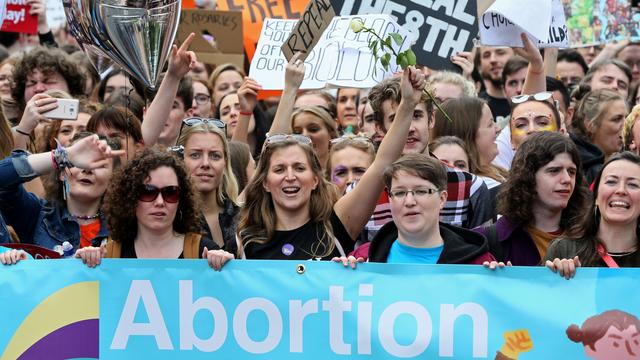 Des participants à la "March for Choice" ("Marche pour le choix"), samedi 30 septembre 2017 à Dublin. [AFP - Paul Faith]