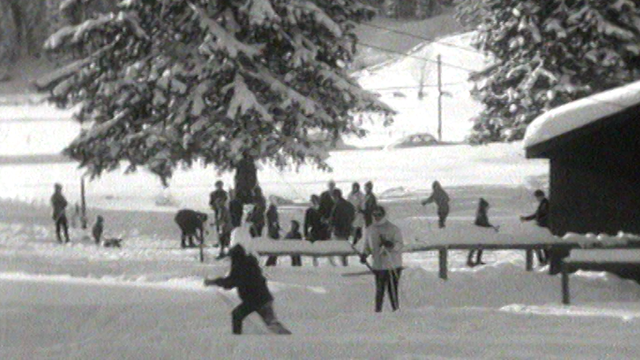 Neige abondante dans les stations en ce mois de décembre 1968. [RTS]