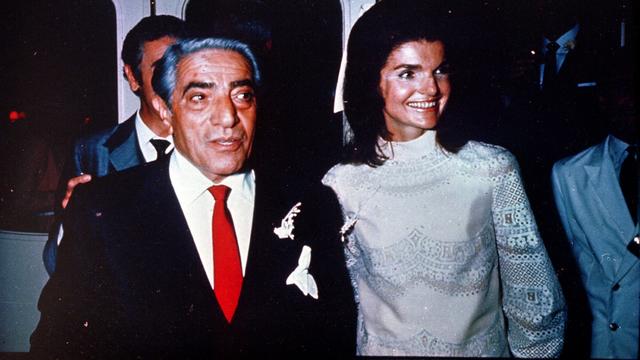 Jackie Onassis avec son époux Aristotle en 1968. [AP/Keystone]