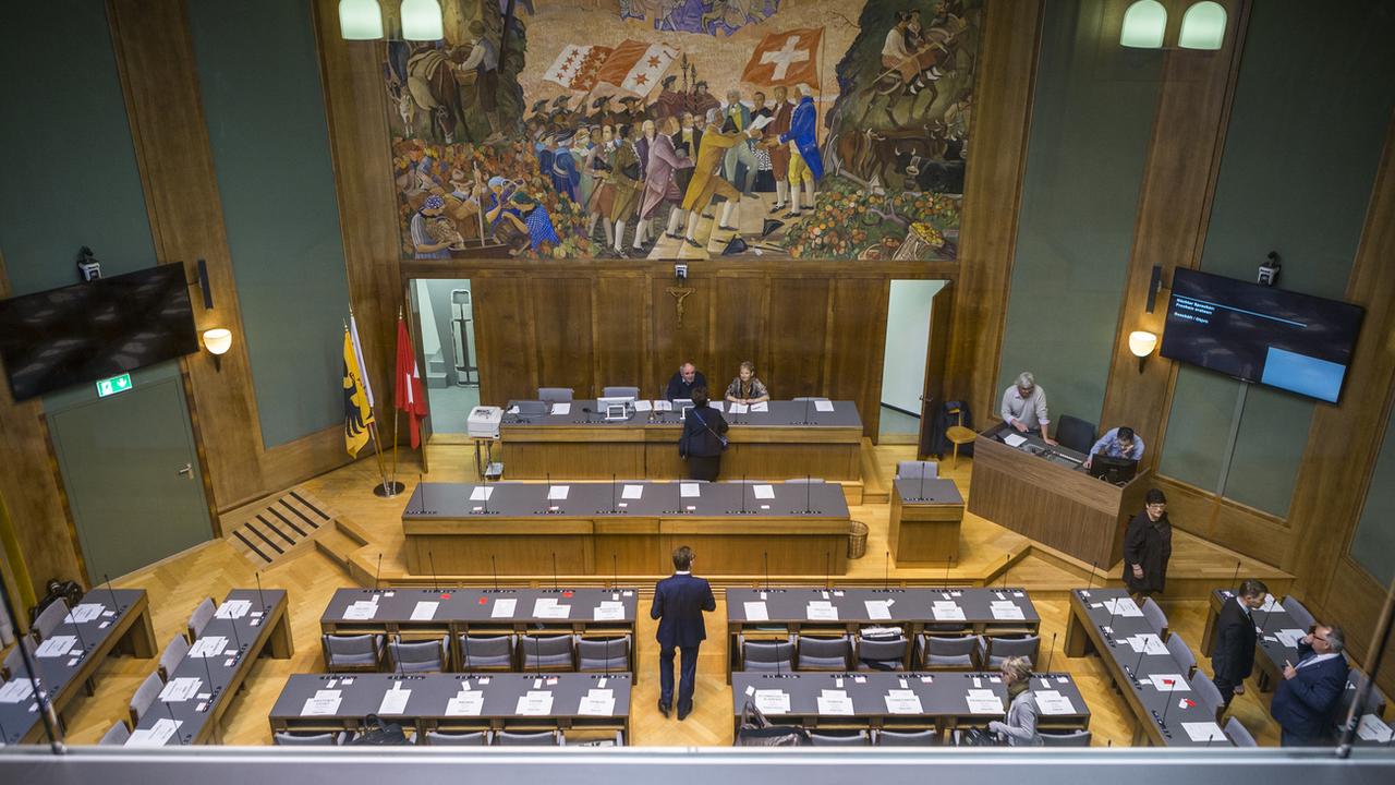 La salle du Parlement valaisan, où doit se dérouler la prestation de serment des membres du Conseil d'Etat. [Dominic Steinmann]