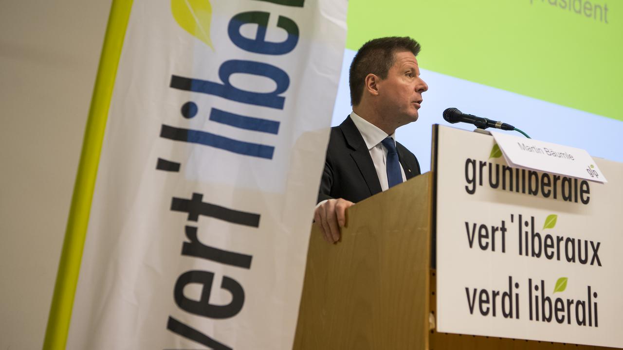 Martin Bäumle, président des Vert'libéraux, lors de l'assemblée des délégués à Fribourg. [keystone - Jean-Christophe Bott]