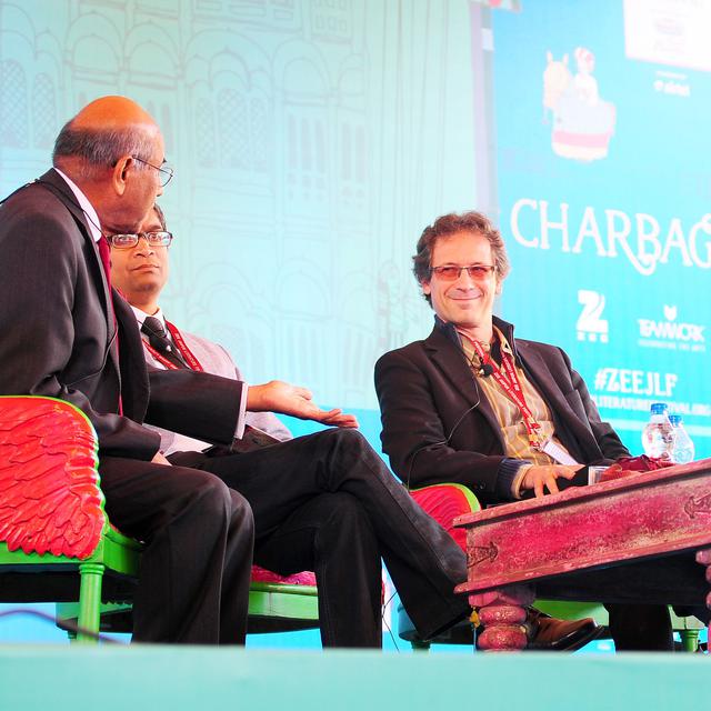 Christophe Jaffrelot, directeur de recherches à Sciences-Po à Paris, lors d'une conférence au Festival de littérature de Jaipur. [AFP - The Times of India/Bhagirath]